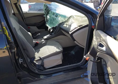 2014 Ford Focus Se z USA, uszkodzony, nr VIN 1FADP3F21EL172668